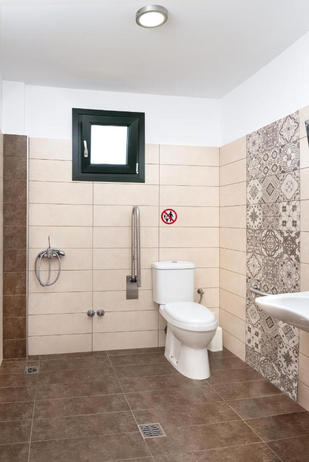 Limnaio Hotel Khrisokhórafa Kültér fotó