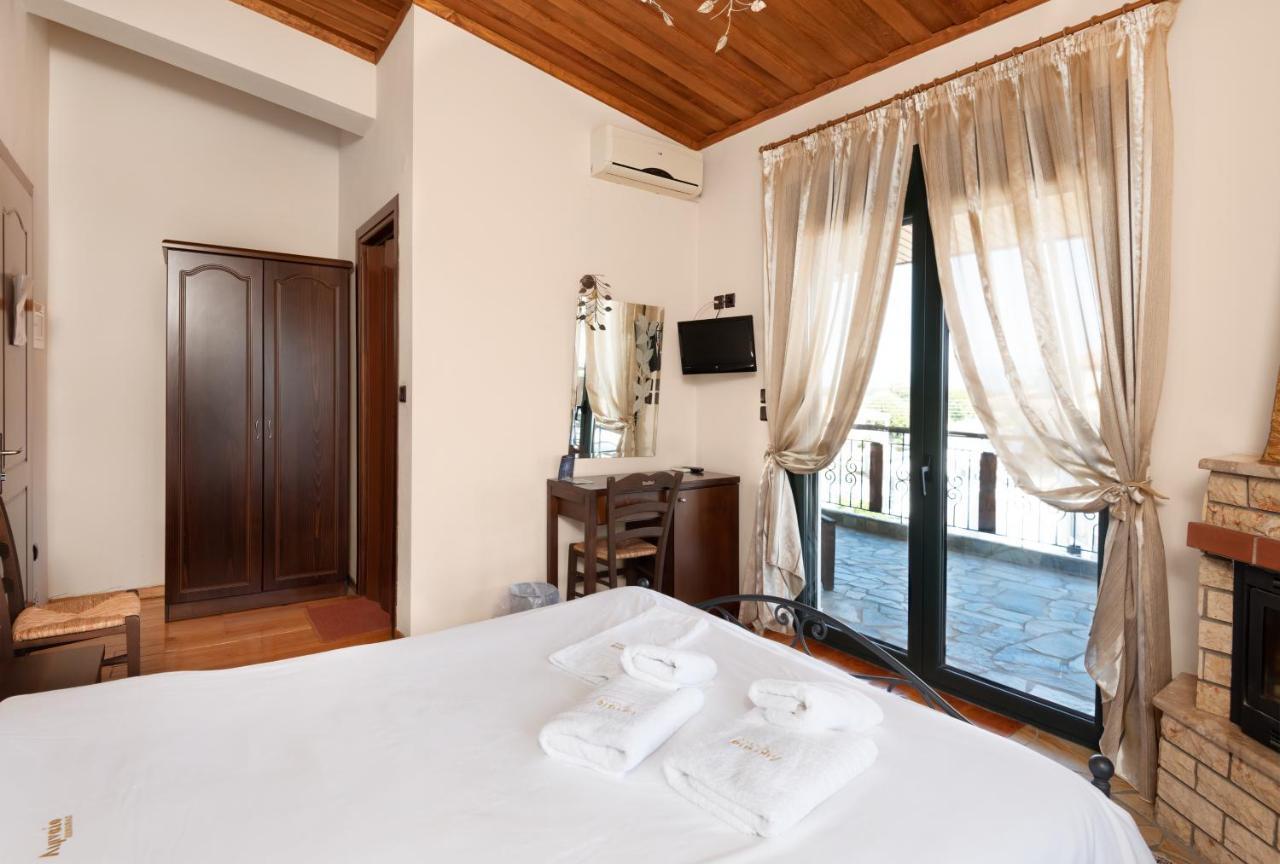 Limnaio Hotel Khrisokhórafa Kültér fotó