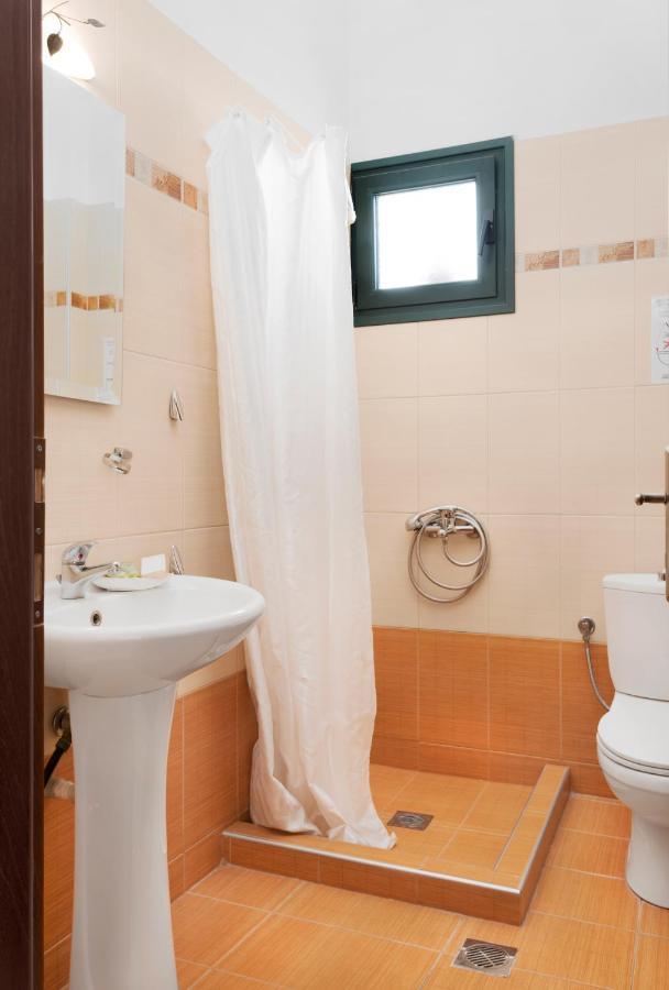 Limnaio Hotel Khrisokhórafa Kültér fotó